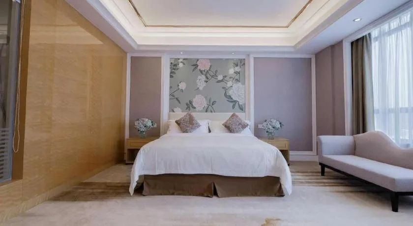 Bed in Vienna International Shenzhen Tianan Digital City