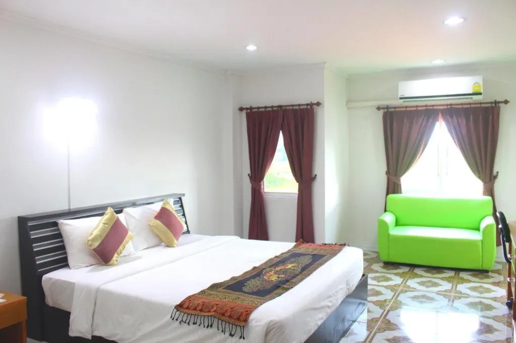 Bed in VC Phayao Hotel