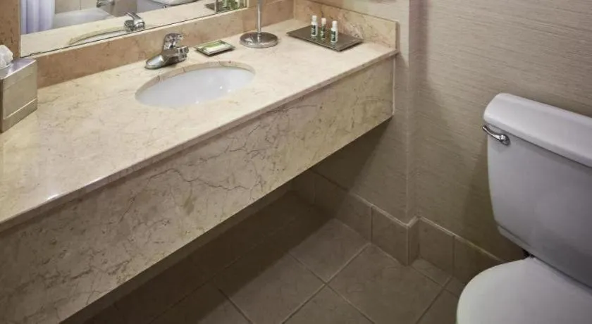 Best Western Plus Waterfront Hotel