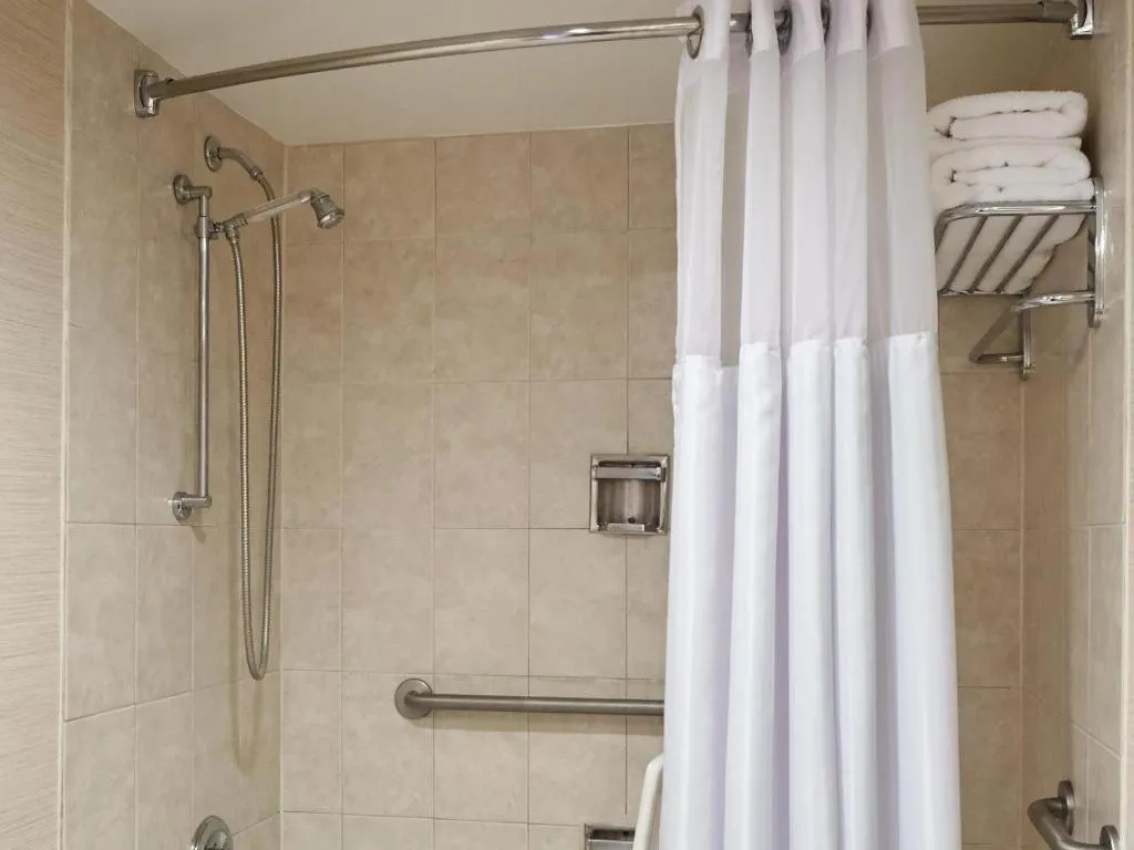 Best Western Plus Waterfront Hotel