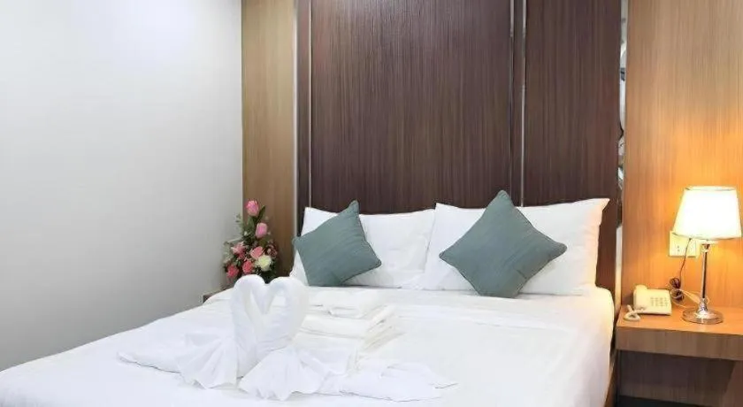 Bed in Thanburi Hotel