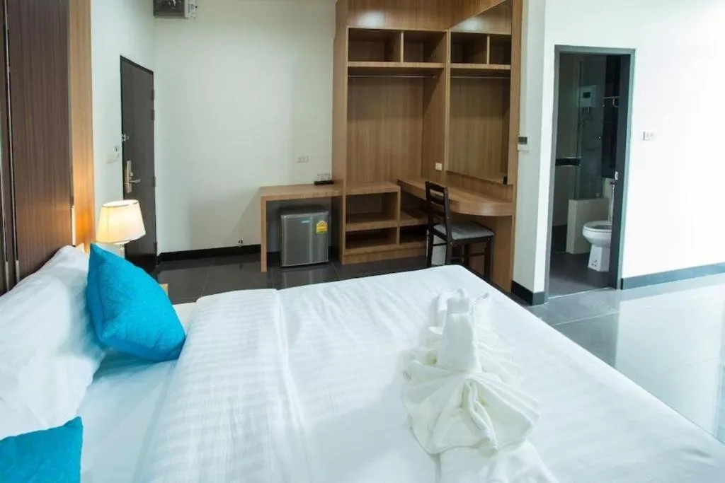 Bed in Thanburi Hotel