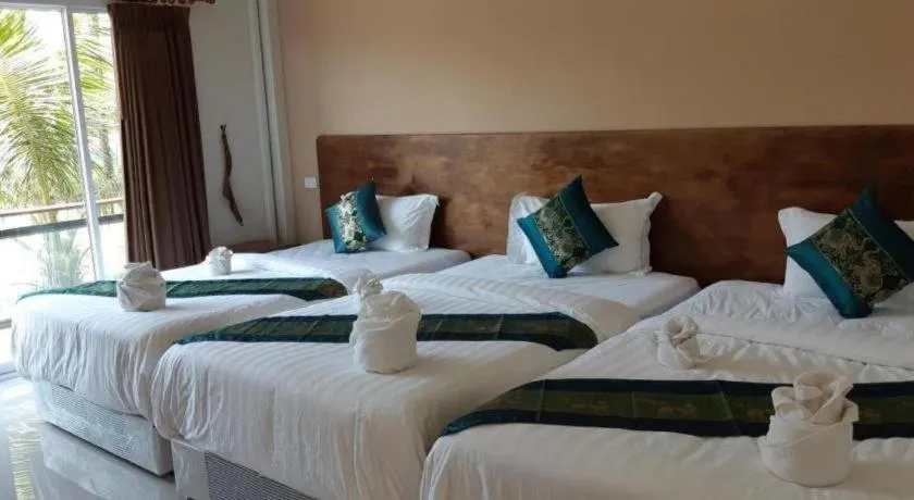 Bed in Hadthong Resort