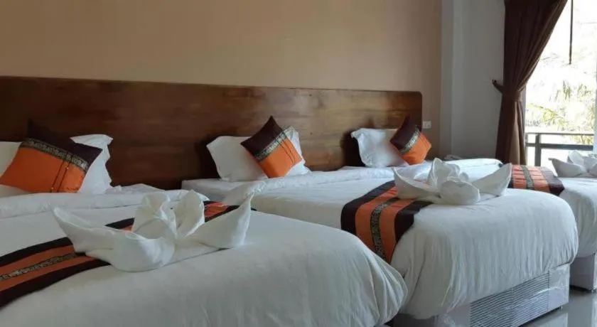 Bed in Hadthong Resort