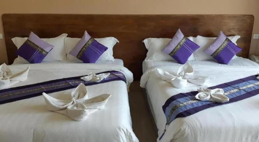Bed in Hadthong Resort