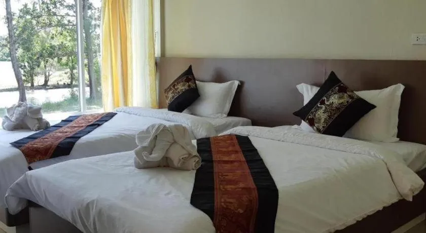 Bed in Hadthong Resort