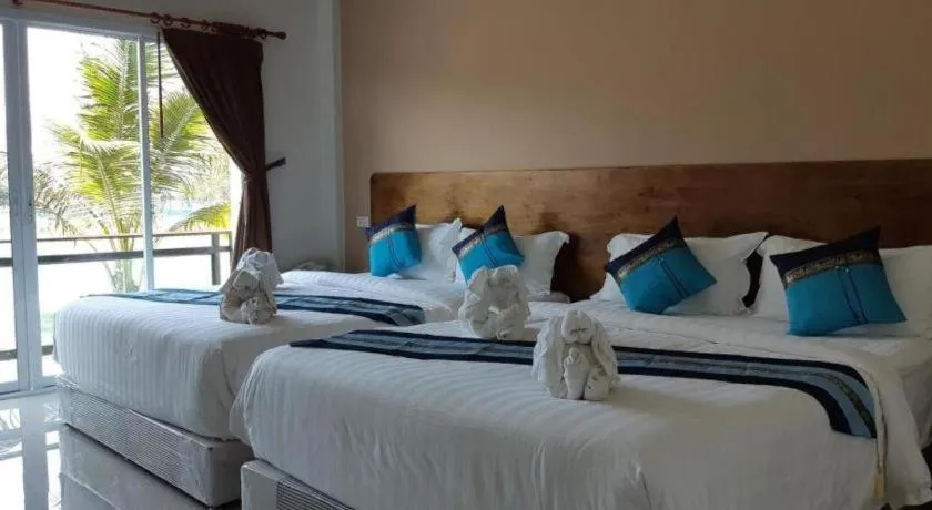 Bed in Hadthong Resort