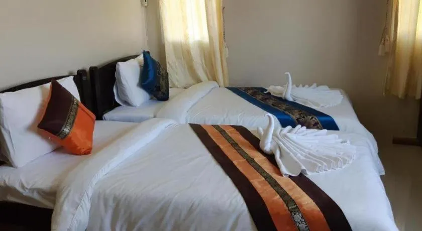 Bed in Hadthong Resort