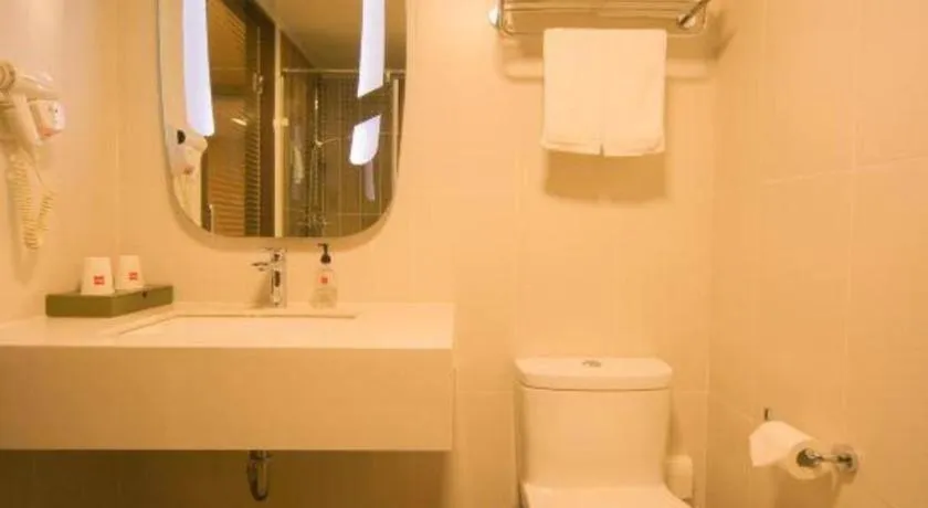 ibis Shenyang north station