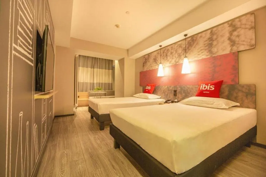 Bed in ibis Shenyang north station