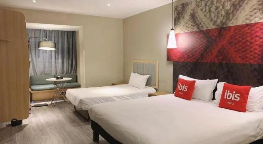Bed in ibis Wuxi Jiangnan University