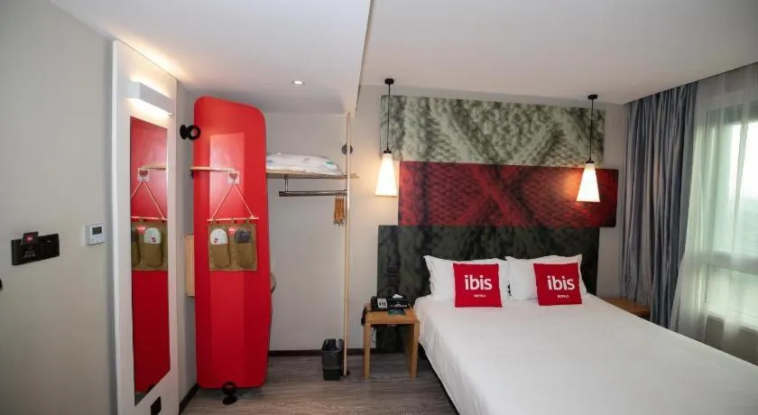 Bed in ibis Wuxi Jiangnan University