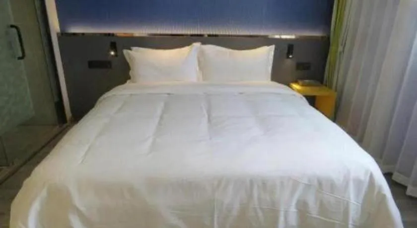 Bed in ibis Styles Beijing Capital Airport Hotel