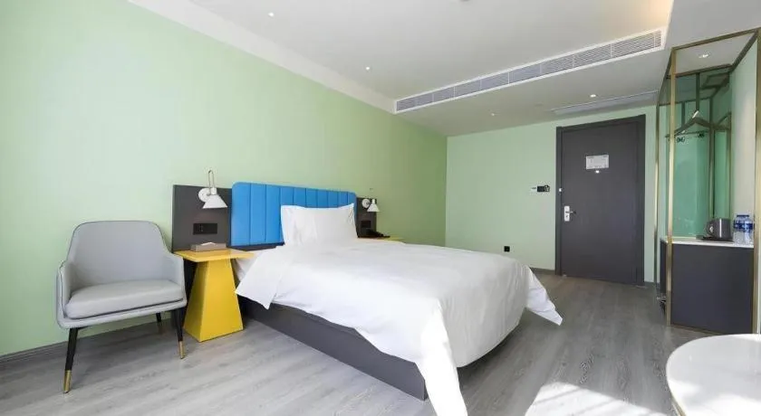 Bed in ibis Styles Beijing Capital Airport Hotel