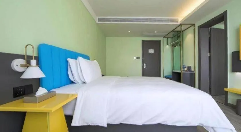 Bed in ibis Styles Beijing Capital Airport Hotel