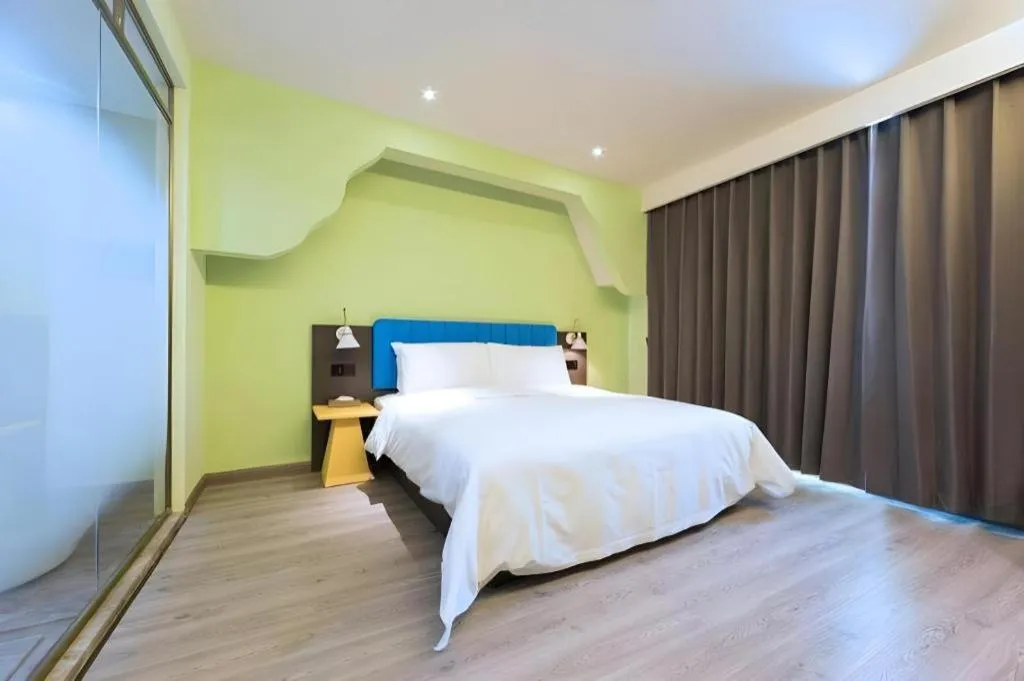 Bed in ibis Styles Beijing Capital Airport Hotel