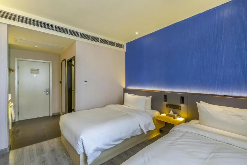 Bed in ibis Styles Beijing Capital Airport Hotel