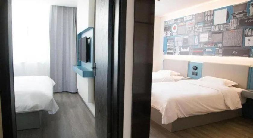 Bed in ibis Tianjin Wuqing Hotel