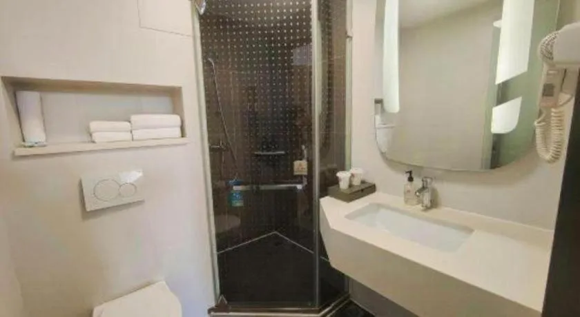 ibis Kunming Beijing Rd