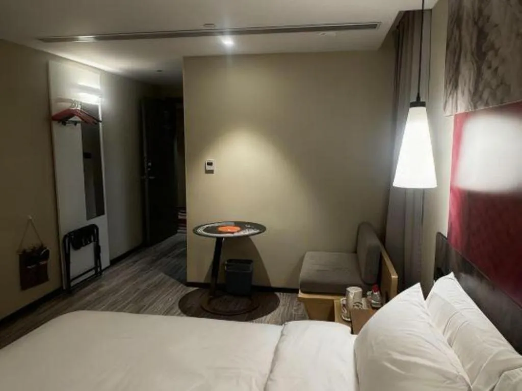 Bed in Ibis Harbin Normal University