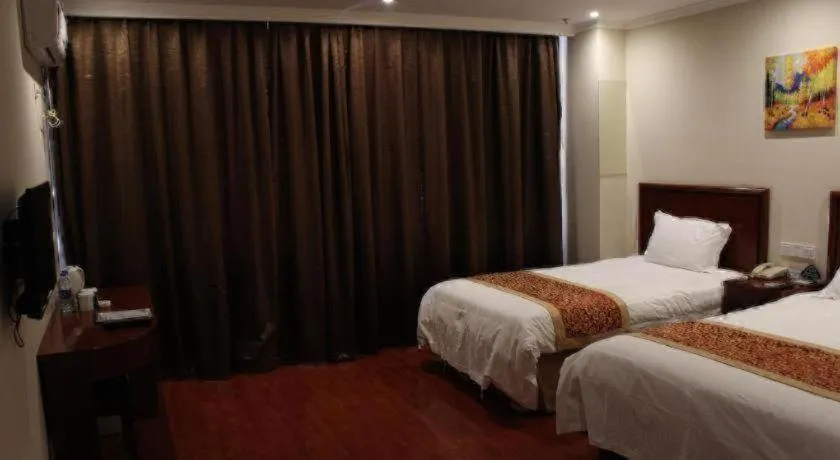 Bed in GreenTree Inn Yancheng Jiefang Road Express Hotel