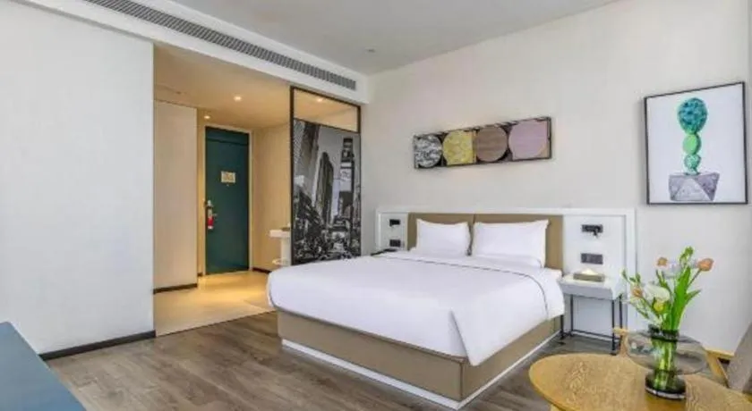 Bed in ibis Styles Kunming Nanping Hotel