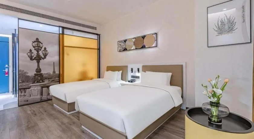 Bed in ibis Styles Kunming Nanping Hotel