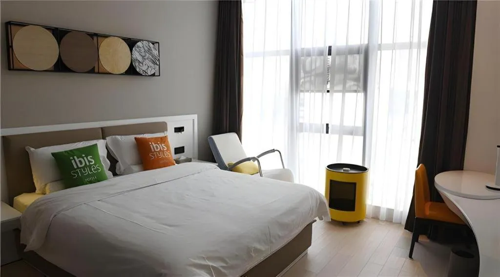 Bed in ibis Styles Kunming Nanping Hotel