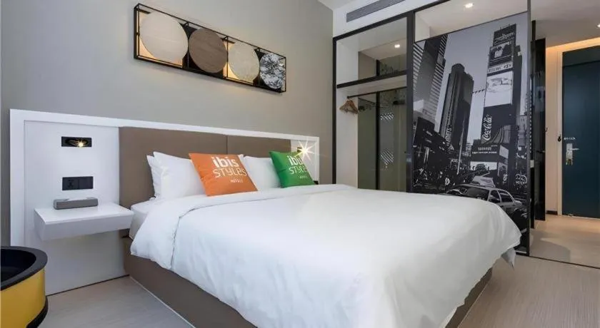 Bed in ibis Styles Kunming Nanping Hotel