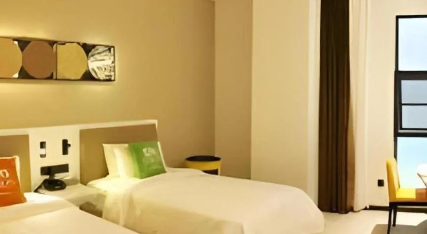 Bed in ibis Styles Kunming Nanping Hotel