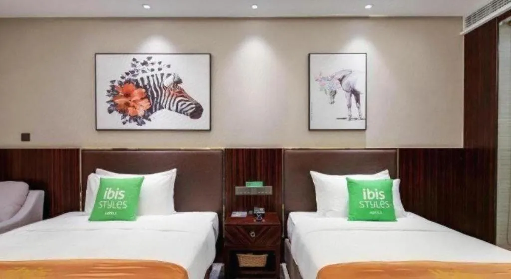 Bed in ibis Styles Nanjing Qilin Gate Hotel