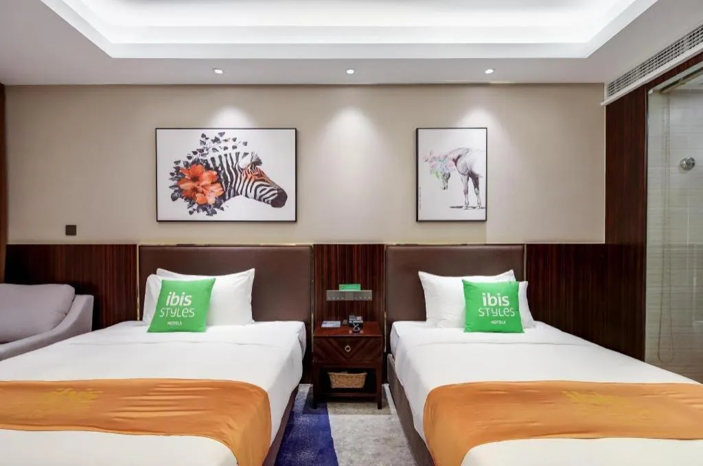 Bed in ibis Styles Nanjing Qilin Gate Hotel