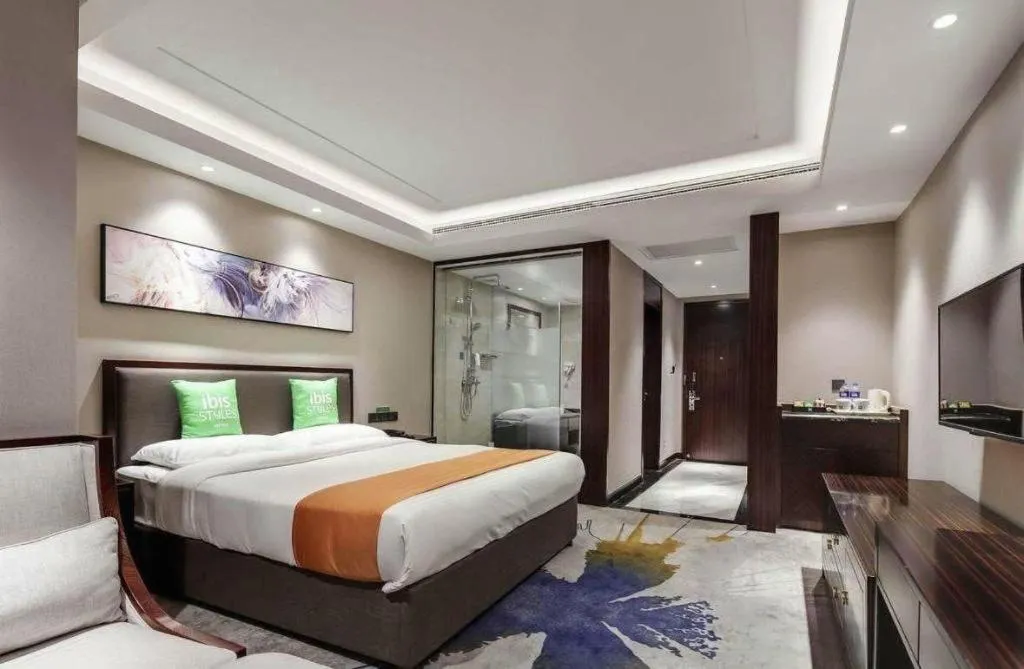 Bed in ibis Styles Nanjing Qilin Gate Hotel
