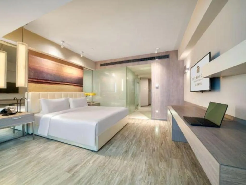 Bed in Jinjiang Metropolo Hotel - Hangzhou Xiasha