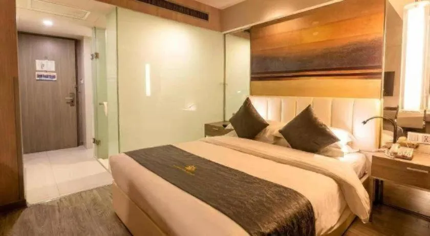 Bed in Jinjiang Metropolo Hotel - Hangzhou Xiasha