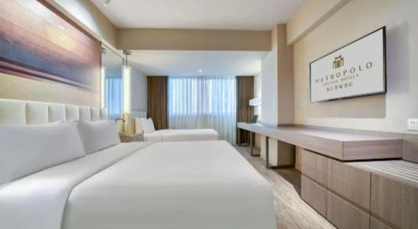 Bed in Jinjiang Metropolo Hotel - Hangzhou Xiasha