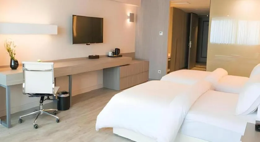 Bed in Jinjiang Metropolo Hotel - Hangzhou Xiasha