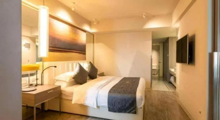 Bed in Jinjiang Metropolo Hotel - Hangzhou Xiasha