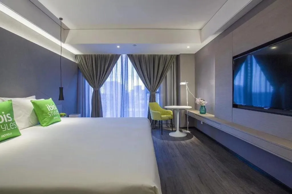 Bed in ibis Styles Yangzhou Baixiang Rd Hotel