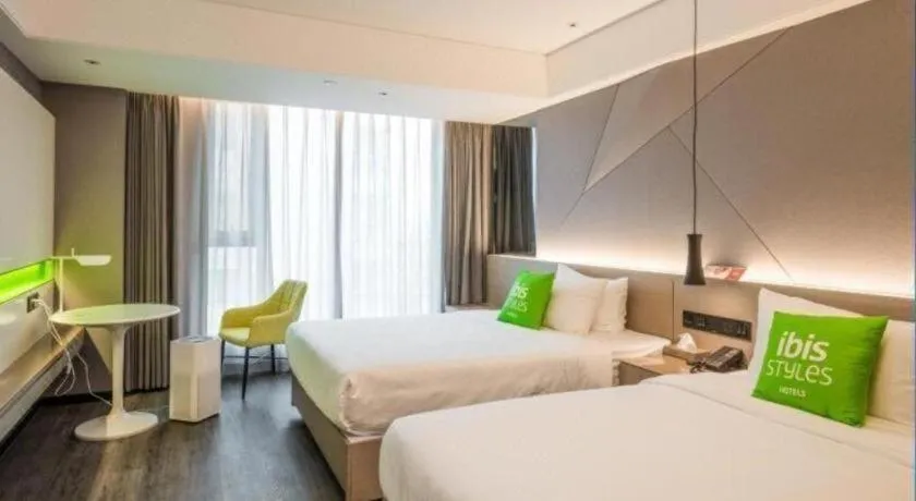 Bed in ibis Styles Yangzhou Baixiang Rd Hotel