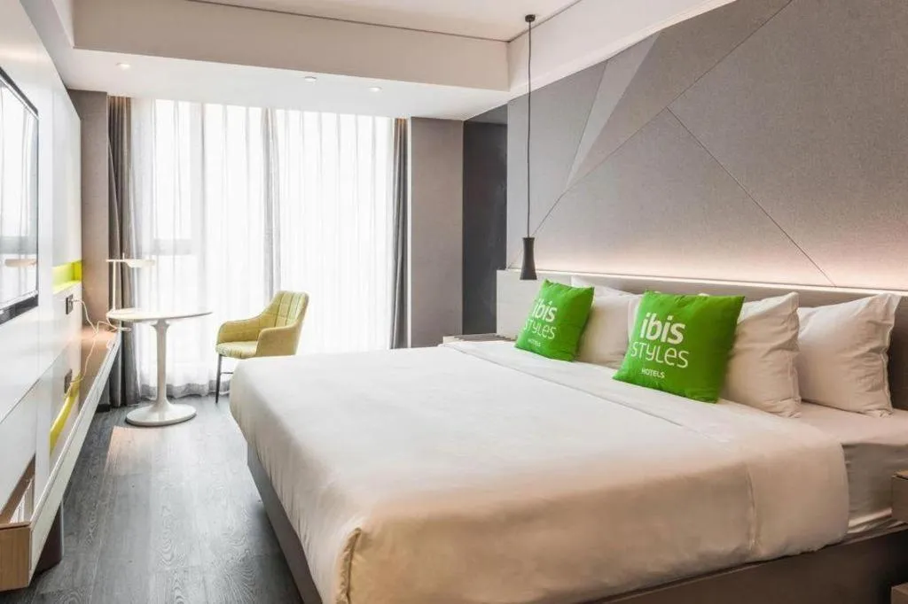 Bed in ibis Styles Yangzhou Baixiang Rd Hotel
