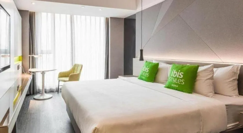 Bed in ibis Styles Yangzhou Baixiang Rd Hotel