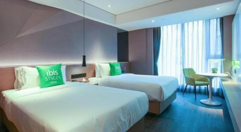 Bed in ibis Styles Yangzhou Baixiang Rd Hotel