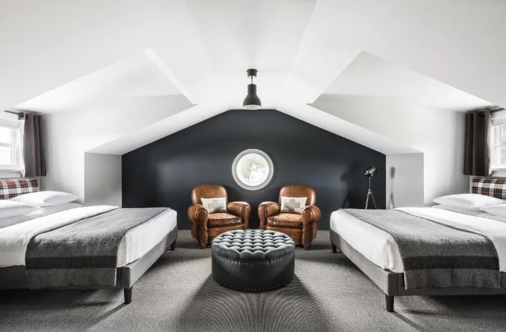 Bed in The George Montclair