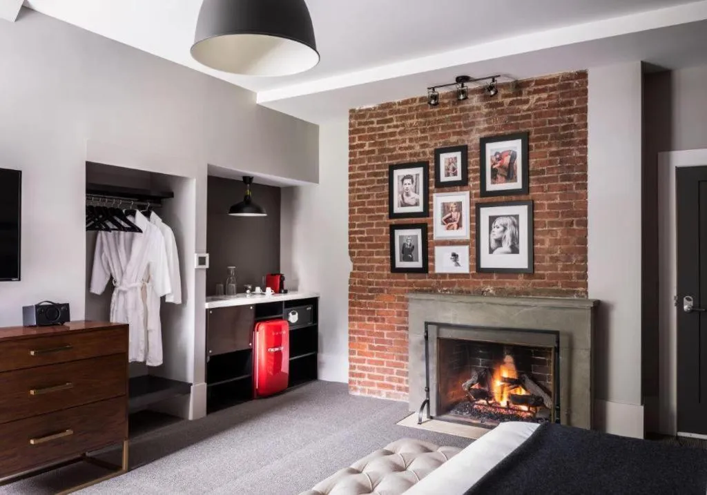 The George Montclair