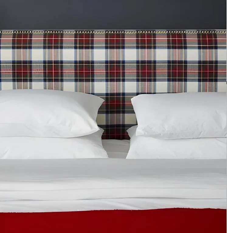 Bed in The George Montclair