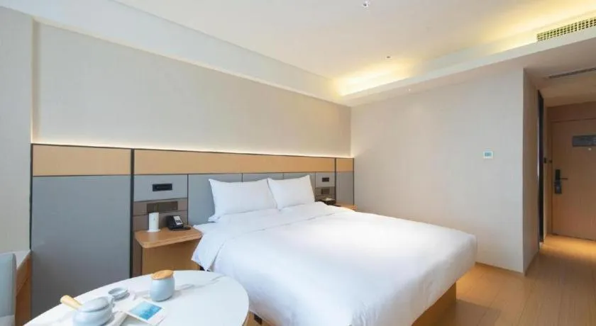 Bed in JI Hotel Xi'an Dayanta