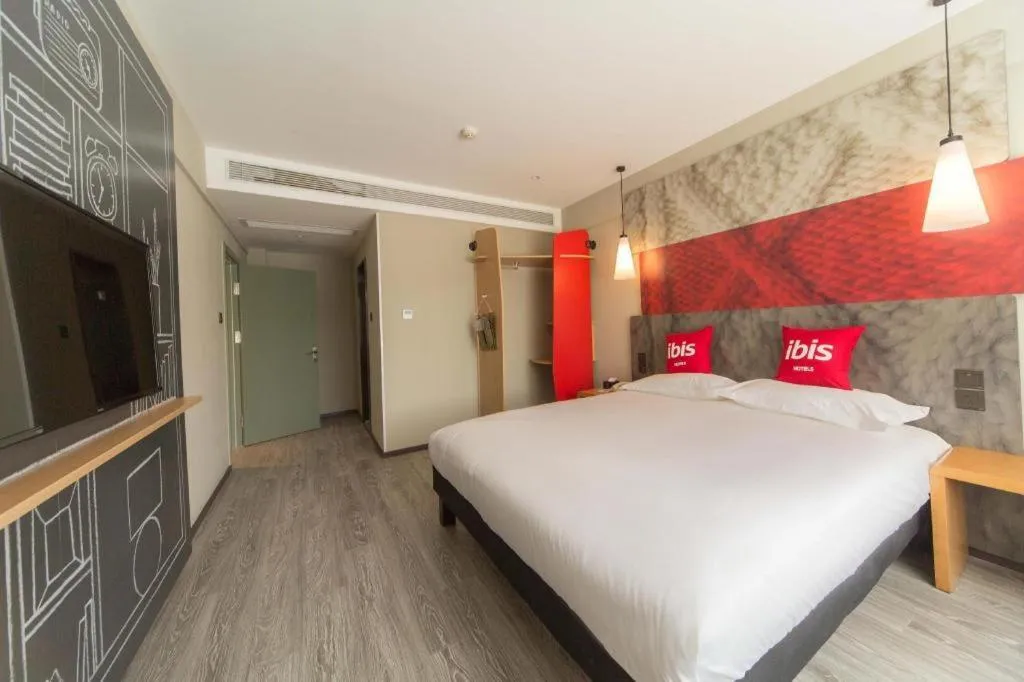 Bed in Ibis Lanzhou Dongfanghong Plaza Hotel