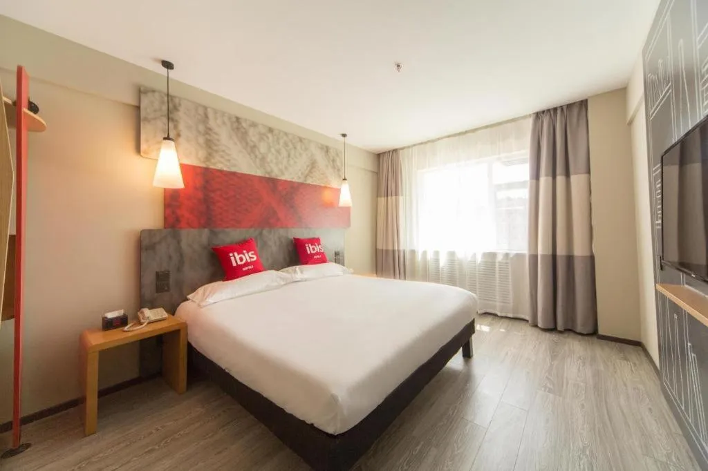Bed in Ibis Lanzhou Dongfanghong Plaza Hotel