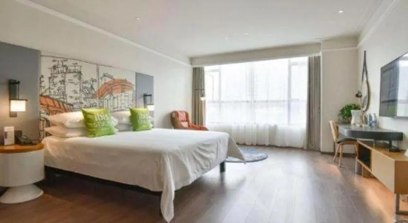 Bed in ibis xian North Second Ring Weiyang Rd Hotel